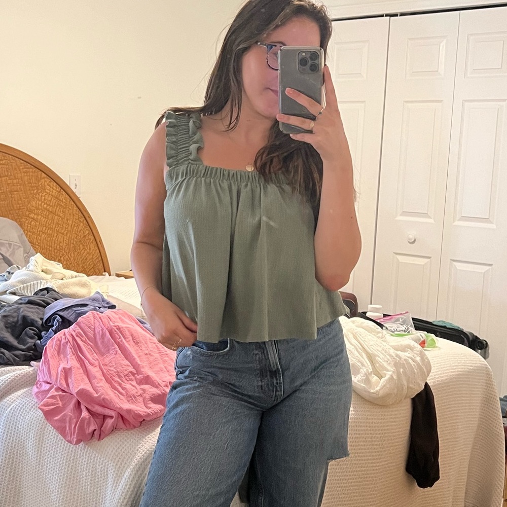 Flowy tie back tank